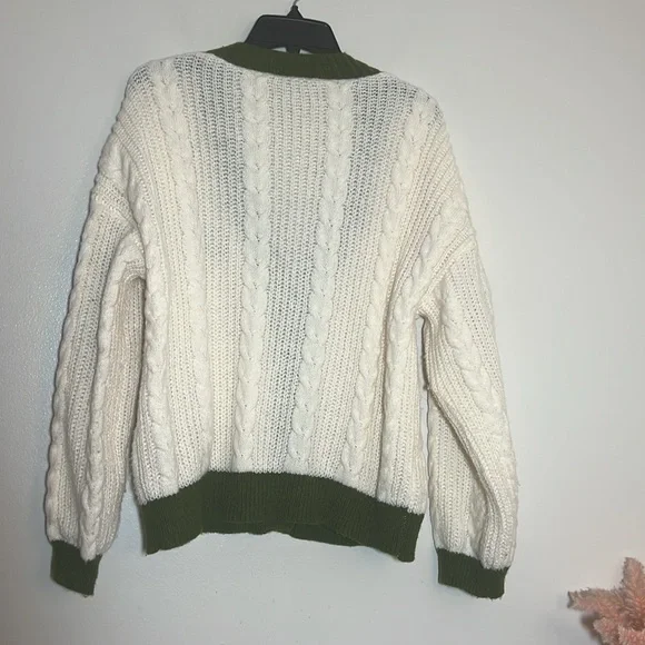 Taylor Swift Evermore Folklore Chunky Cable Knit Button Front Cardigan Sweater - Picture 4 of 5